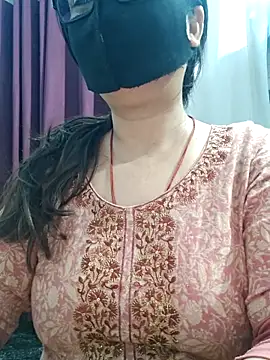 Aishwaryaa 69 online show from 05-13-26, 03:02