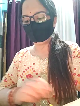 Aishwaryaa 69 online show from 10-25-25, 02:00