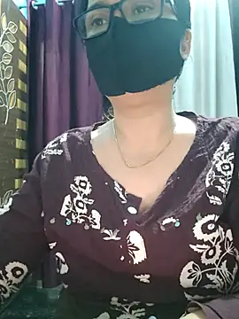 Aishwaryaa 69 online show from 10-31-25, 12:24