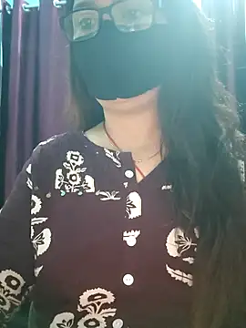 Aishwaryaa 69 online show from 11-25-25, 02:56