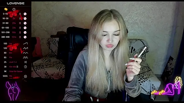 Snapshot of _NigoNika chatting on 02-08-26, 10:18 NigoNika online show from 02-08-26, 10:18