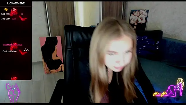  NigoNika online show from 02-06-25, 11:42