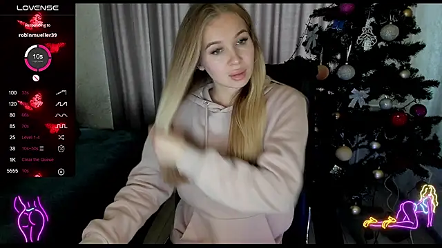  NigoNika online show from 12-14-25, 12:11