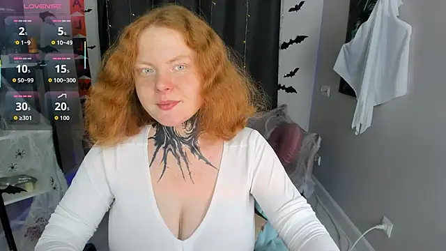 Cassie xKiss online show from 10-29-25, 08:52