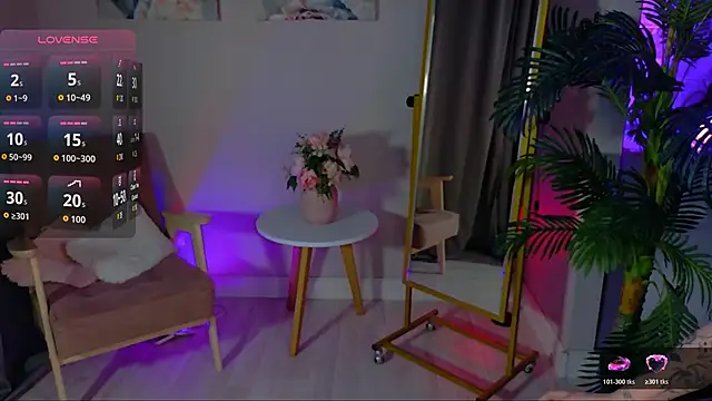 Cassie xKiss online show from 06-30-26, 08:31