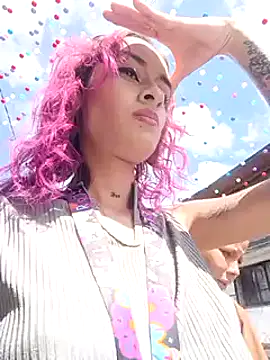 Snapshot of Rob_and_lizzy chatting on 12-17-24, 06:31 Rob and lizzy online show from 12-17-24, 06:31