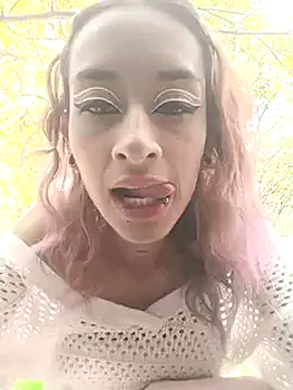 Snapshot of Rob_and_lizzy chatting on 12-04-24, 06:11 Rob and lizzy online show from 12-04-24, 06:11