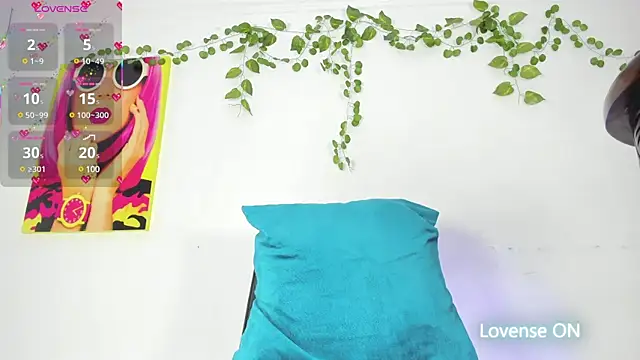 Snapshot of sweet_melody8 chatting on 03-23-25, 12:47 sweet melody8 online show from 03-23-25, 12:47