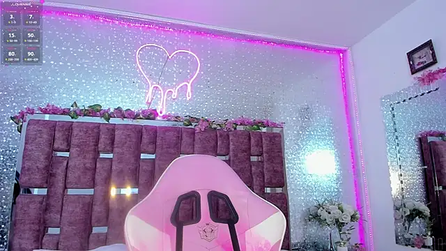 Leiaa  online show from 01-07-25, 03:03