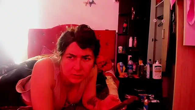 Sweet-Suck69 online show from 11-18-25, 04:21