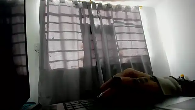 Sweet-Suck69 online show from 05-05-26, 09:51