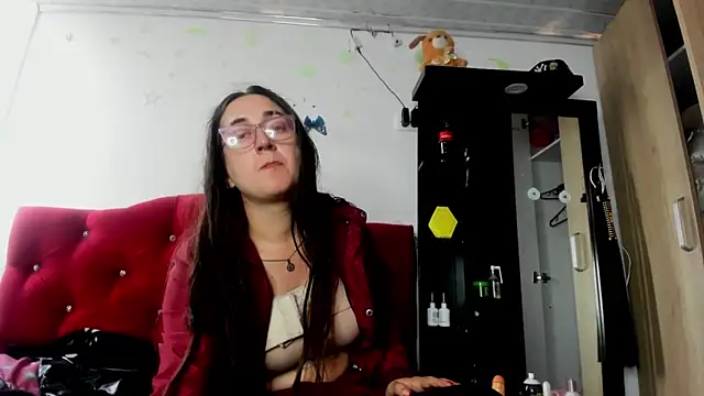 Sweet-Suck69 online show from 12-22-25, 09:04