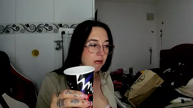 Sweet-Suck69 online show from 07-01-26, 02:23