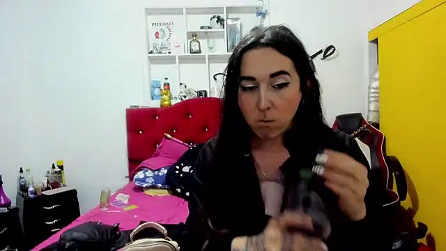 Sweet-Suck69 online show from 05-08-26, 02:15