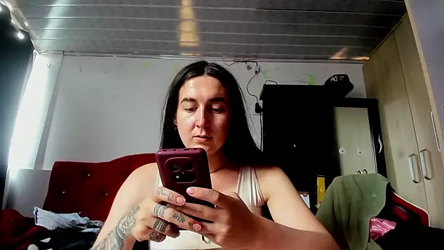 Sweet-Suck69 online show from 09-24-25, 07:31