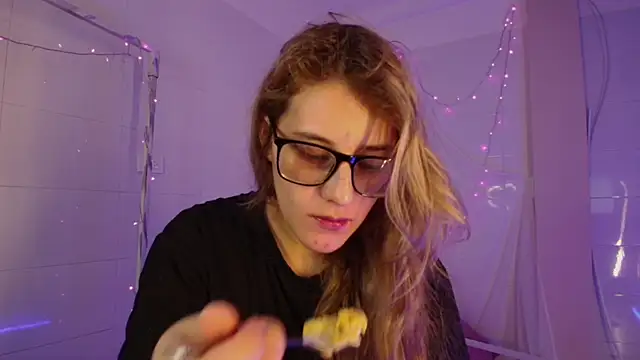 Giia paiige18 online show from 02-17-26, 01:19