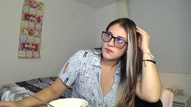 Giia paiige18 online show from 03-20-25, 08:31