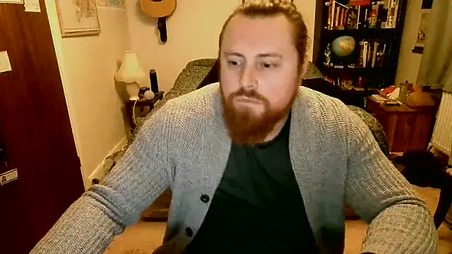 Snapshot of Hairy_Guy30 chatting on 02-05-25, 10:33 Hairy Guy30 online show from 02-05-25, 10:33