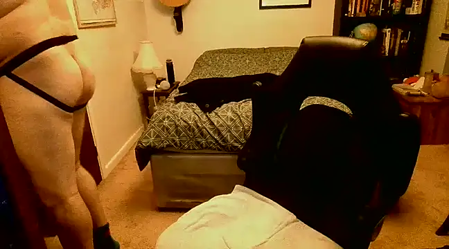 Snapshot of Hairy_Guy30 chatting on 01-31-25, 01:01 Hairy Guy30 online show from 01-31-25, 01:01