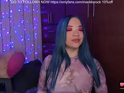 Snapshot of MaddisRock chatting on 02-12-25, 04:00 MaddisRock online show from 02-12-25, 04:00