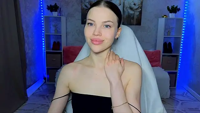 EmmyMills online show from 03-27-26, 09:38