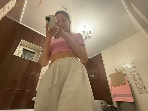 EmmyMills online show from 03-06-26, 10:38