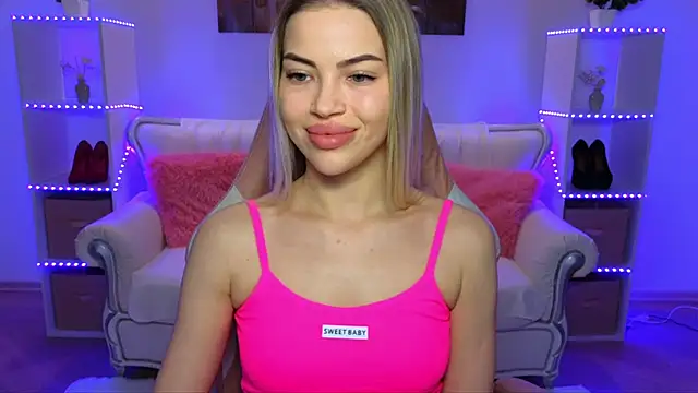 EmmyMills online show from 12-15-25, 08:47