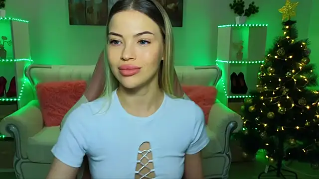 EmmyMills online show from 12-21-25, 10:32