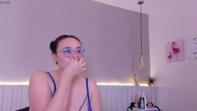 Snapshot of naughtylesbians__ chatting on 10-20-25, 02:35 naughtylesbians online show from 10-20-25, 02:35