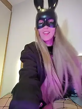 Bunny Sexyy online show from 05-16-26, 05:39