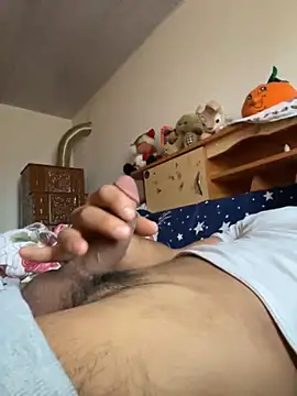 Snapshot of emea4 chatting on 12-20-25, 07:44 emea4 online show from 12-20-25, 07:44