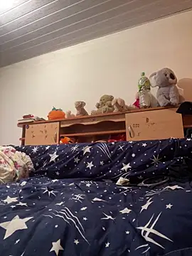 Snapshot of emea4 chatting on 03-30-26, 07:04 emea4 online show from 03-30-26, 07:04