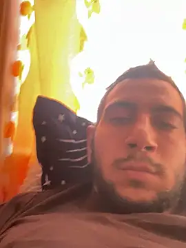 Snapshot of emea4 chatting on 03-15-26, 09:38 emea4 online show from 03-15-26, 09:38