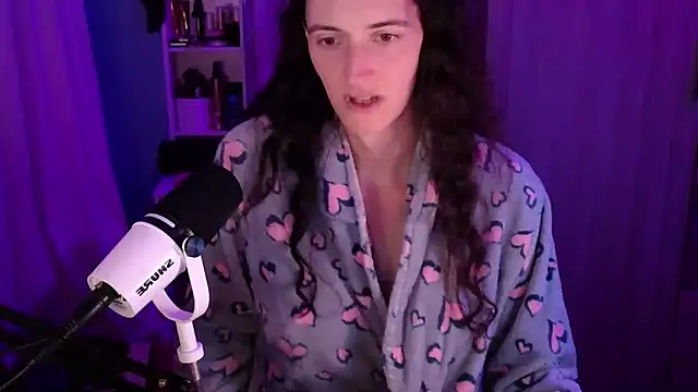 MemiKouki online show from 11-30-25, 05:25