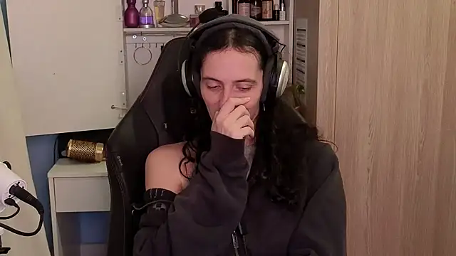 MemiKouki online show from 02-02-26, 05:34