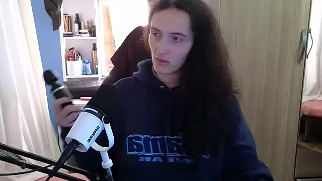 MemiKouki online show from 10-29-25, 04:50