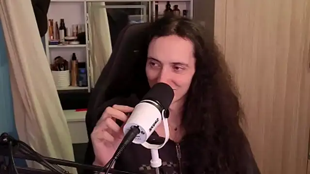 MemiKouki online show from 02-12-26, 03:01