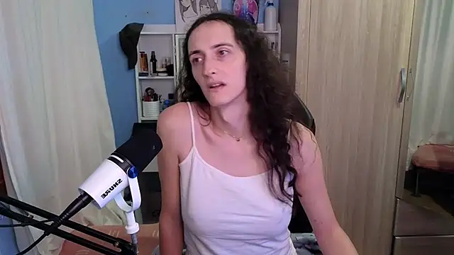 MemiKouki online show from 11-20-25, 05:35