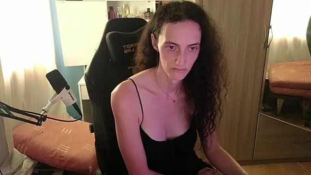 MemiKouki online show from 07-17-26, 03:53