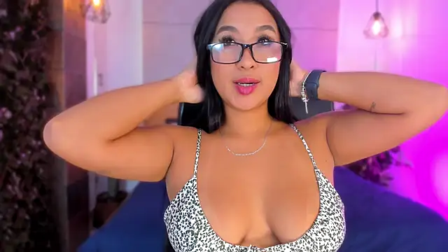 BellaHarllow online show from 03-12-26, 07:40