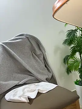 Lami Mi online show from 11-10-25, 06:40