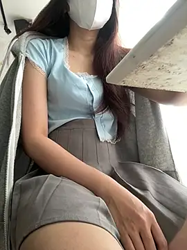 Lami Mi online show from 04-19-26, 05:41