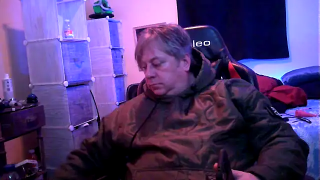 Snapshot of Mic_Oxinner chatting on 03-06-26, 12:22 Mic Oxinner online show from 03-06-26, 12:22