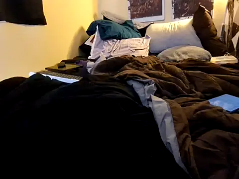 Snapshot of Mic_Oxinner chatting on 02-06-26, 07:32 Mic Oxinner online show from 02-06-26, 07:32