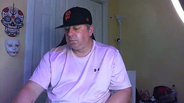 Snapshot of Mic_Oxinner chatting on 09-29-25, 06:02 Mic Oxinner online show from 09-29-25, 06:02