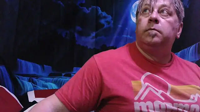 Snapshot of Mic_Oxinner chatting on 02-24-26, 11:33 Mic Oxinner online show from 02-24-26, 11:33