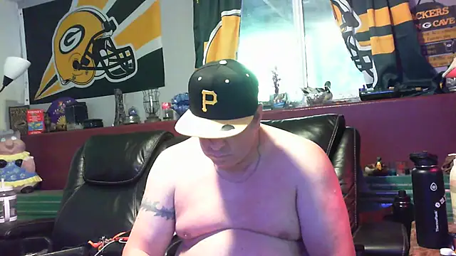 Snapshot of Mic_Oxinner chatting on 09-24-25, 11:32 Mic Oxinner online show from 09-24-25, 11:32