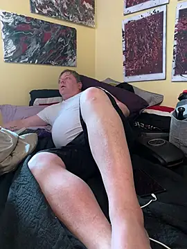 Snapshot of Mic_Oxinner chatting on 02-03-26, 07:08 Mic Oxinner online show from 02-03-26, 07:08