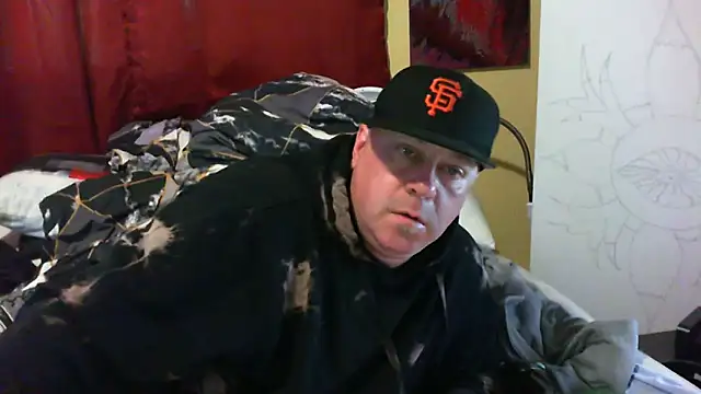 Snapshot of Mic_Oxinner chatting on 10-11-25, 11:39 Mic Oxinner online show from 10-11-25, 11:39