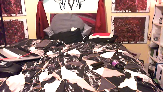 Snapshot of Mic_Oxinner chatting on 12-04-25, 07:46 Mic Oxinner online show from 12-04-25, 07:46